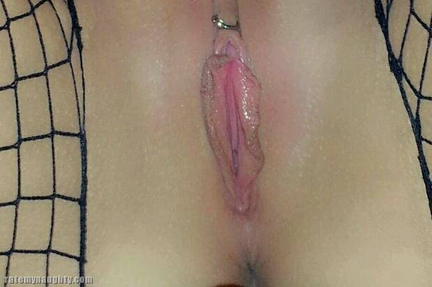 my wifes juicy and pierced pussy